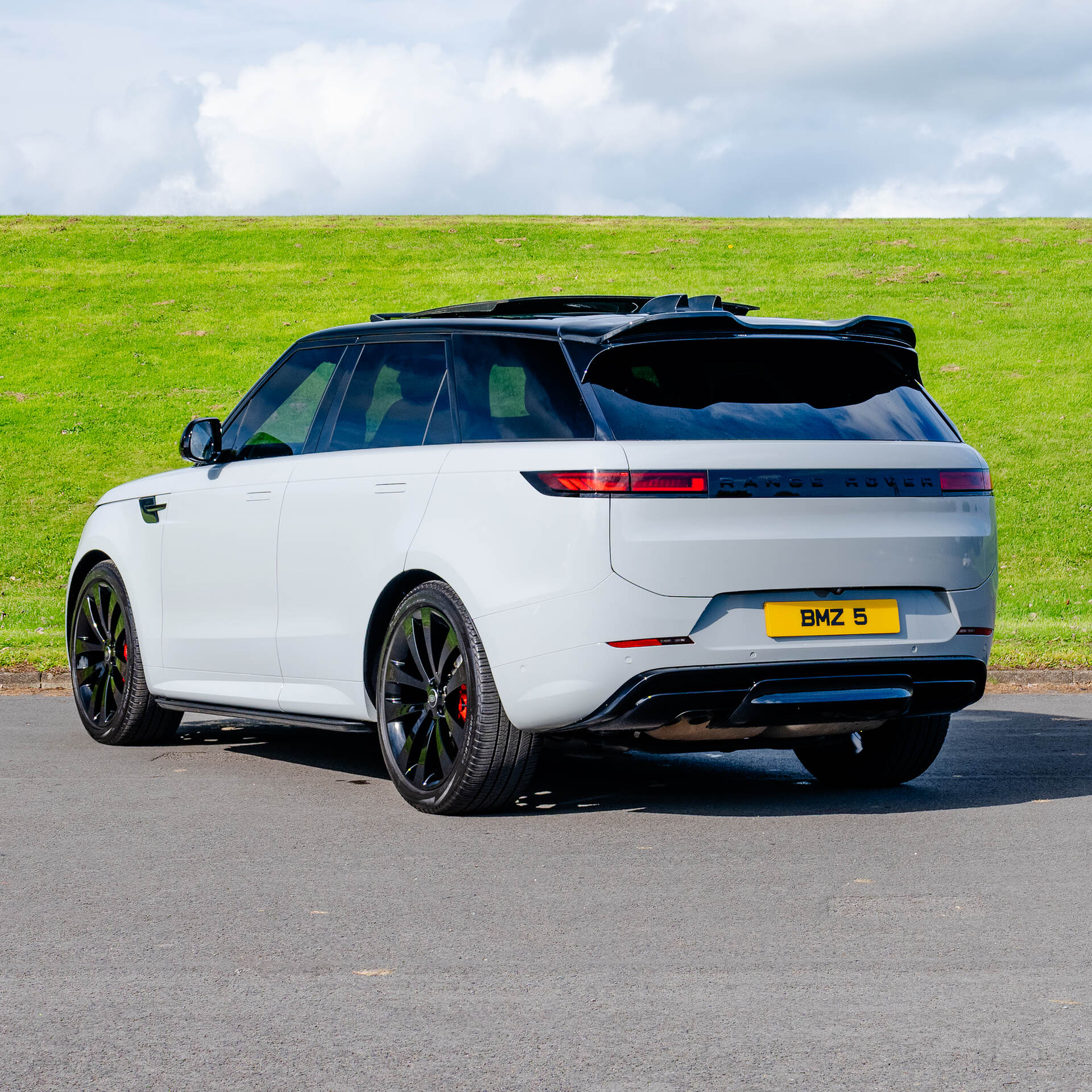 Land Rover Range Rover Sport DIESEL ESTATE in Antrim