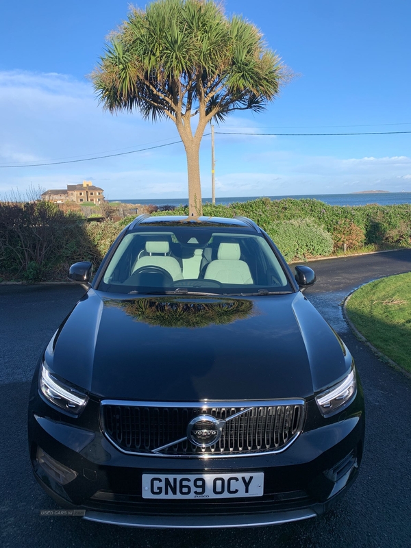 Volvo XC40 2.0 D3 Momentum 5dr Geartronic in Down
