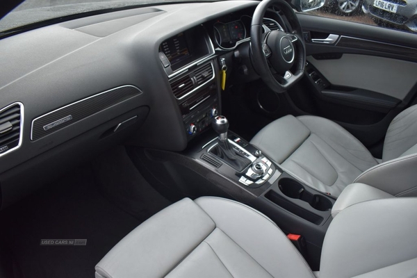 Audi RS4 4.2 RS4 AVANT FSI QUATTRO 5d 444 BHP **FULL AUDI SERVICE HISTORY** in Down