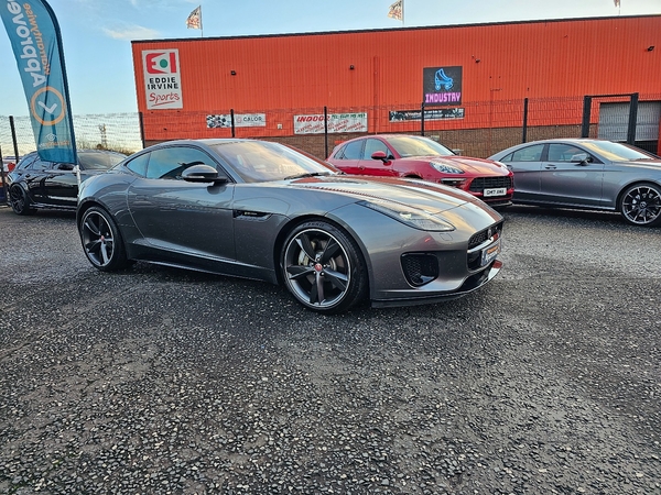 Jaguar F-Type COUPE in Down