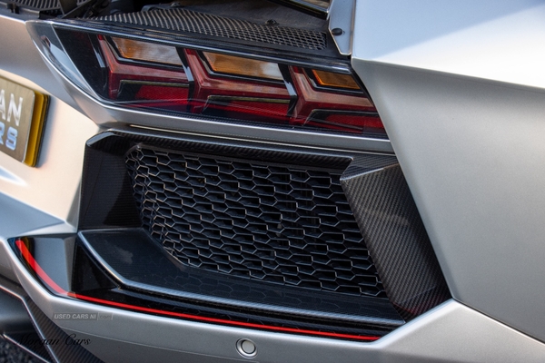 Lamborghini Aventador COUPE SPECIAL EDITION in Down