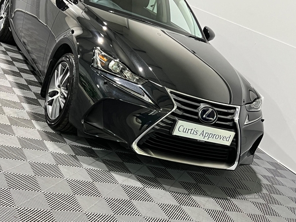 Lexus IS-Series 300 2.5 E-CVT Euro 6 (s/s) 4dr in Derry / Londonderry