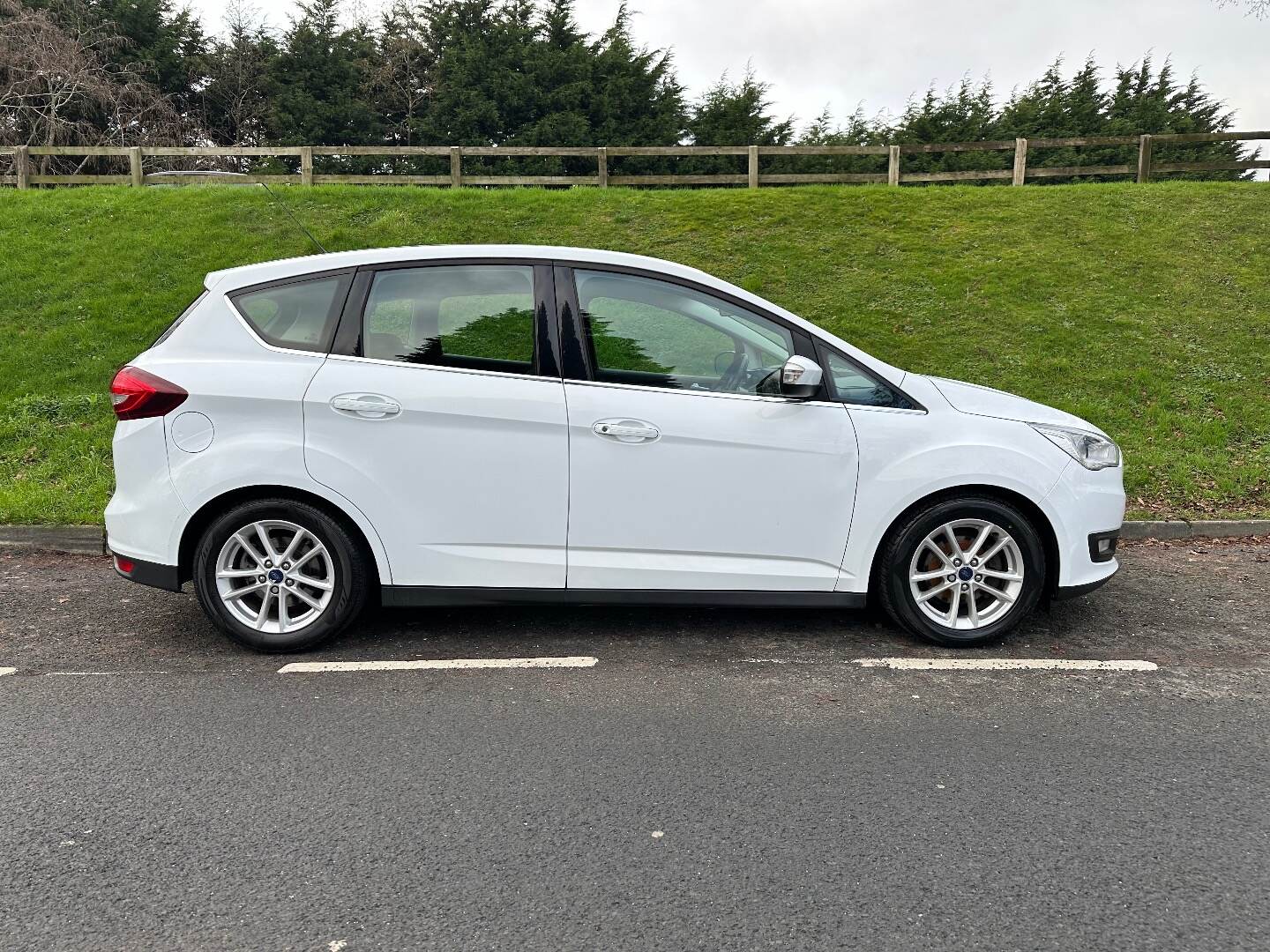 Ford C-max DIESEL ESTATE in Down