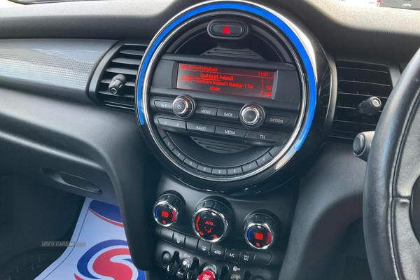 MINI Hatch Cooper Manual Transmission, Parking Sensors, Stylish Interior, Fog Lights, Fully Serviced, Keyless Start, USB Connectivity in Derry / Londonderry