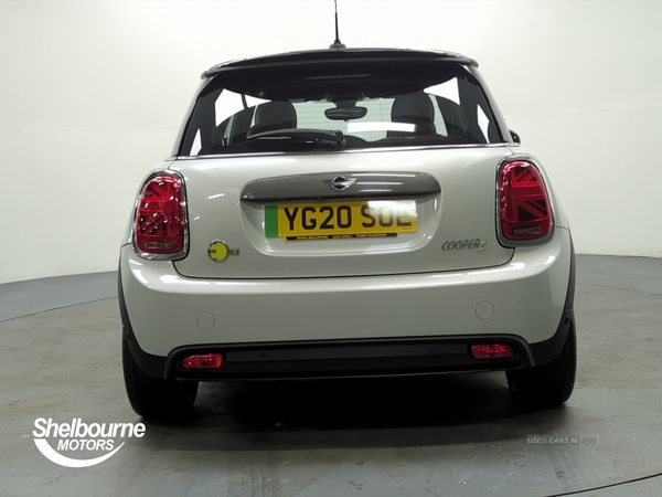 MINI HATCHBACK Electric Hatch 32.6kWh Level 3 Hatchback 3dr Electric Auto (184 ps) in Armagh