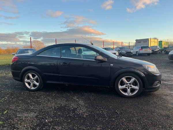 Vauxhall Astra TWINTOP in Derry / Londonderry