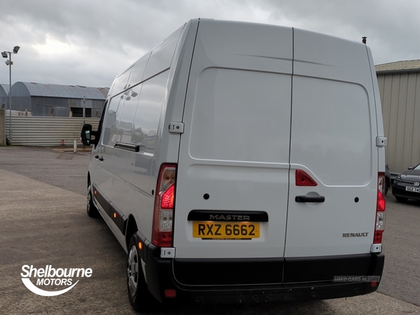 Renault Master New Master Van Business+ LM35 2.3 dCi 135 5dr in Armagh