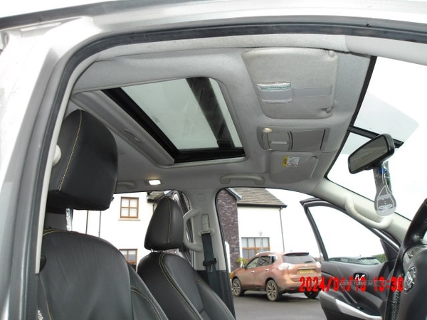 Nissan Navara Double Cab Pick Up N-Guard 2.3dCi 190 4WD in Derry / Londonderry