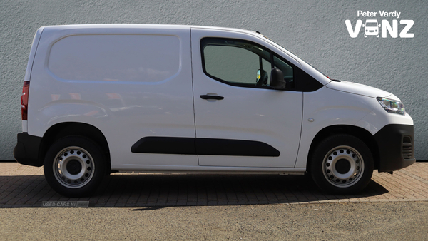 Peugeot Partner 1000 1.5 BlueHDi 100 Asphalt Premium Van [6 Speed] in North Lanarkshire