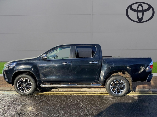 Toyota Hilux Invincible X D/Cab Pick Up 2.4 D-4D in Down