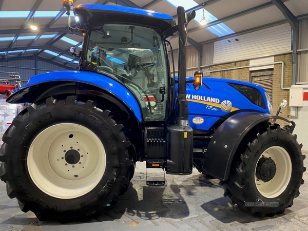 New Holland T7.210 in Derry / Londonderry