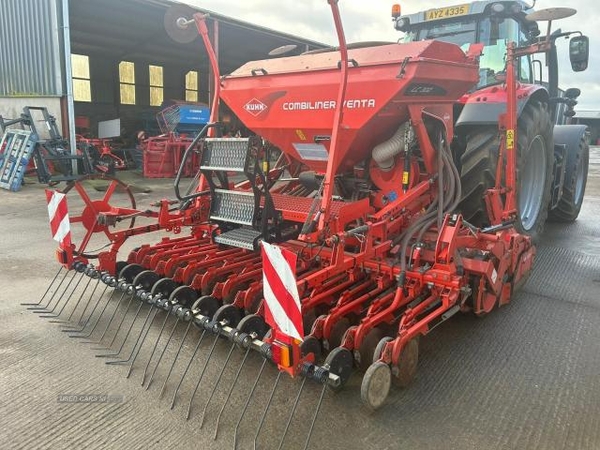 Kuhn 3004 in Derry / Londonderry