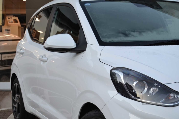 Hyundai i10 1.0 Premium 5 Door 18 Month Warranty in Antrim