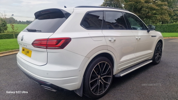Volkswagen Touareg 3.0 V6 TDI 4Motion R-Line Tech 5dr Tip Auto in Down