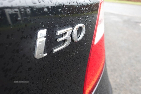 Hyundai i30 1.6 COMFORT CRDI 5d 113 BHP SERVICE HISTORY (8 STAMPS) in Antrim