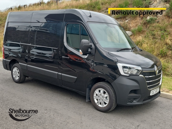 Renault Master 2.3 dCi ENERGY 35 Business+ FWD MWB Medium Roof Euro 6 (s/s) 5dr in Down