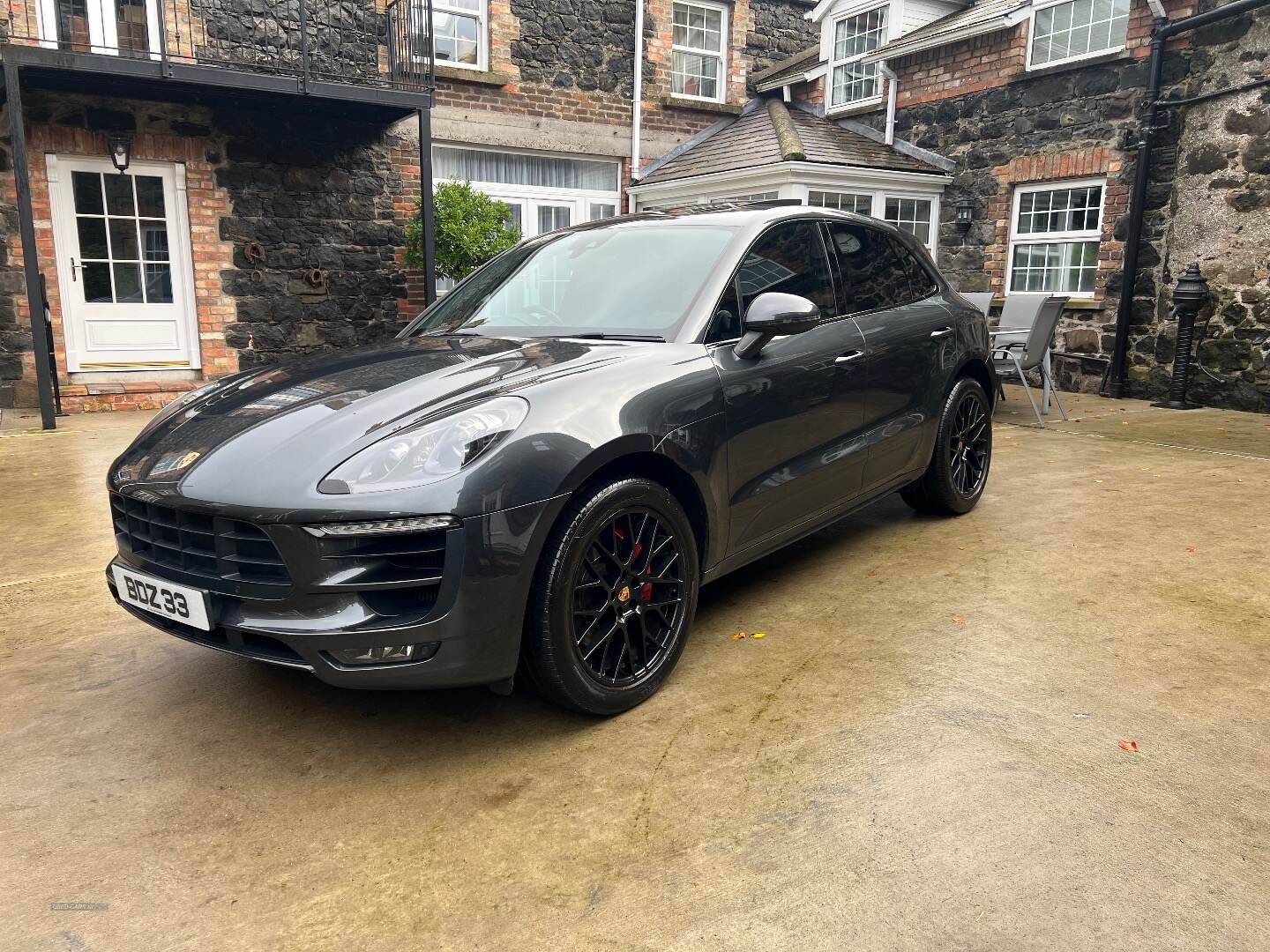 Porsche Macan ESTATE in Antrim