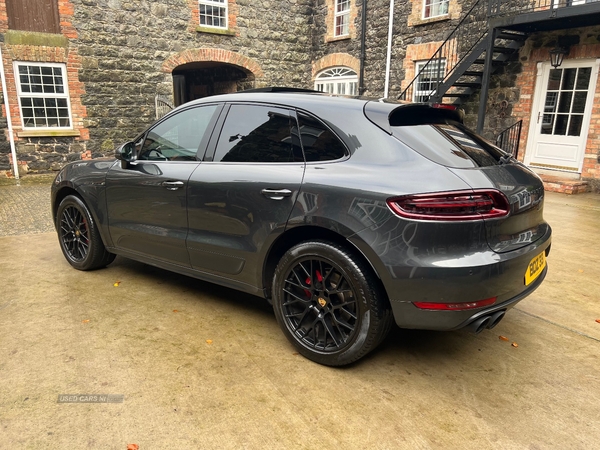 Porsche Macan ESTATE in Antrim