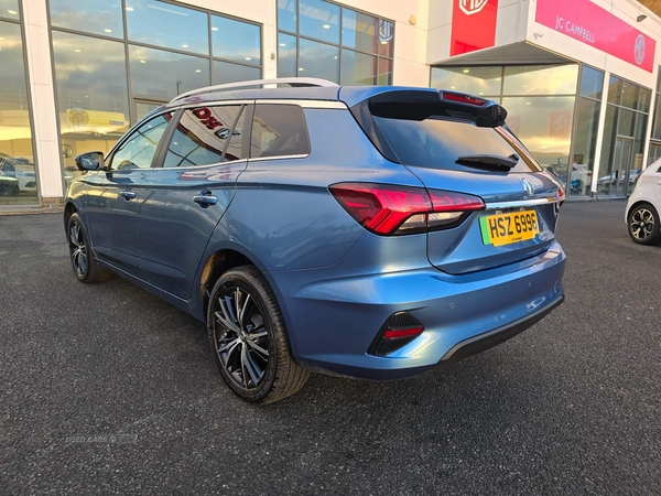 MG MG5 61.1kWh Trophy Auto 5dr in Down