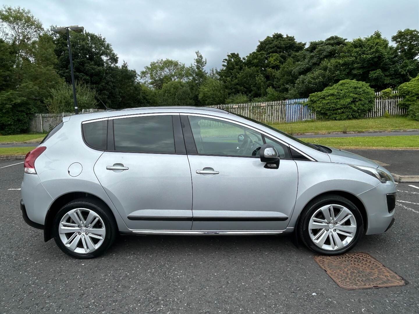 Peugeot 3008 DIESEL ESTATE in Antrim