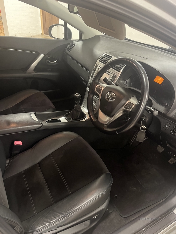 Toyota Avensis DIESEL TOURER in Derry / Londonderry