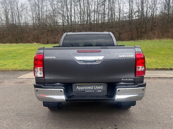 Toyota Hilux 2.4 D-4D Invincible Auto 4WD Euro 6 (s/s) 4dr (TSS) in Antrim