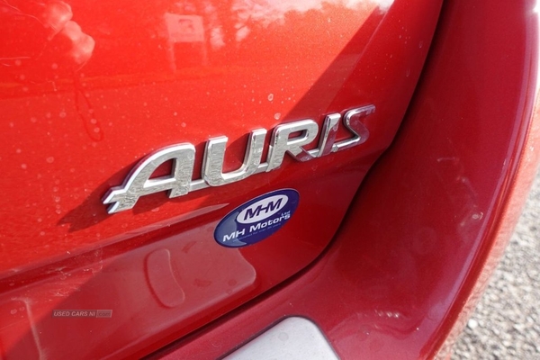 Toyota Auris 1.4 ICON D-4D 5d 89 BHP LONG MOT / LOW INSURANCE GROUP in Antrim