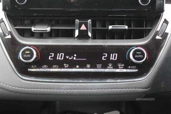 Toyota Corolla 1.8 VVT-i Hybrid Icon 5dr CVT in Down