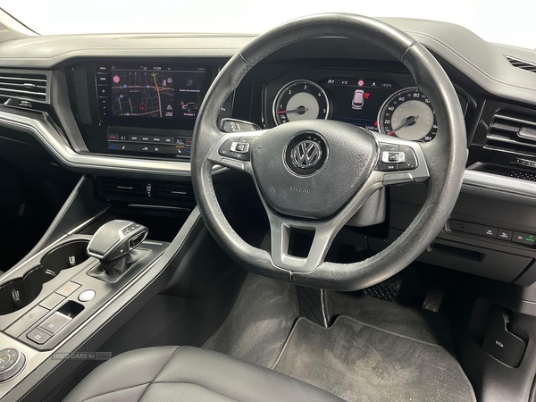 Volkswagen Touareg 3.0 V6 Tdi 4Motion Sel 5Dr Tip Auto in Antrim