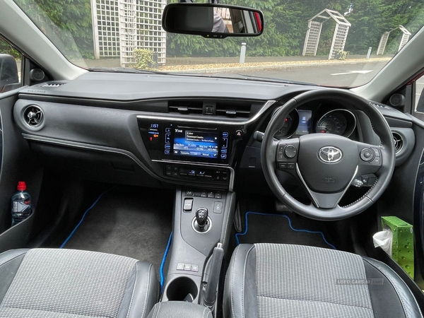 Toyota Auris 1.8 Hybrid Excel 5dr CVT in Antrim