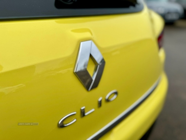 Renault Clio 1.1 DYNAMIQUE MEDIANAV 5d 75 BHP in Antrim