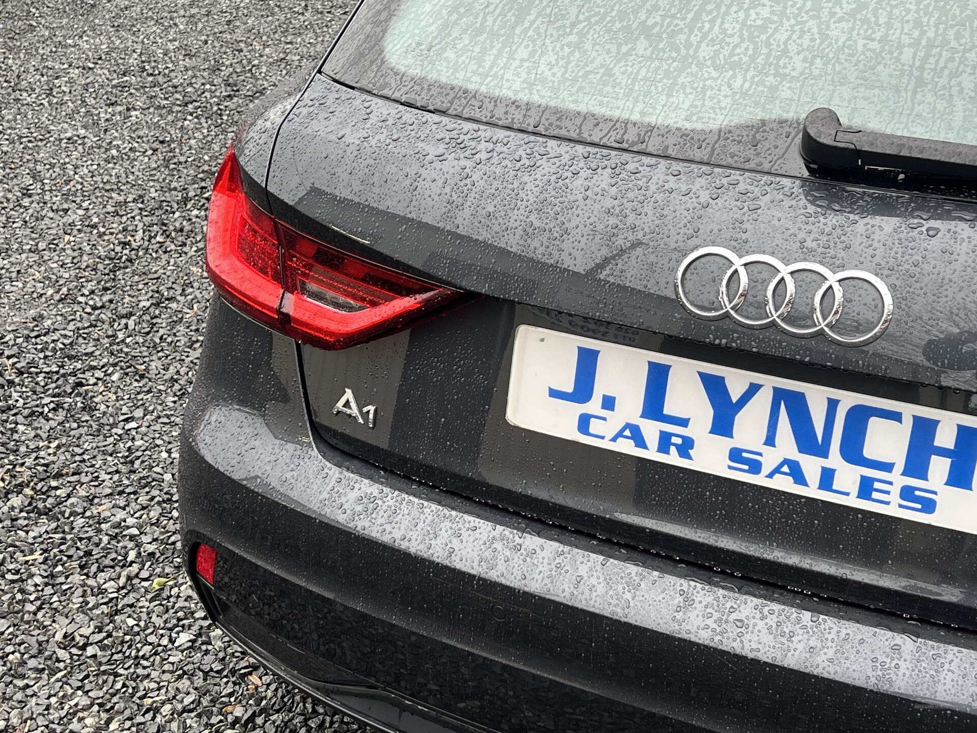 Audi A1 SPORTBACK in Down