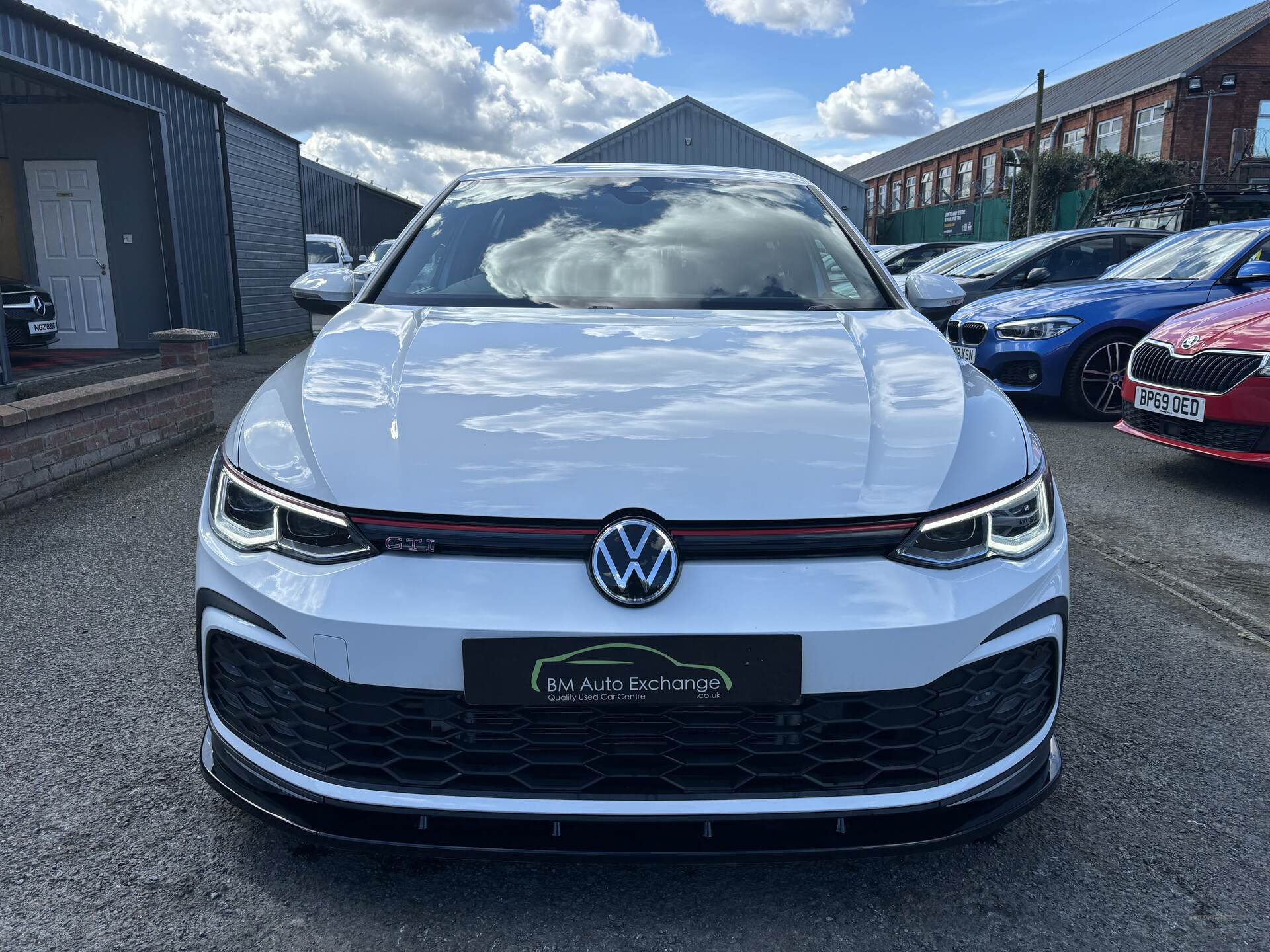 Volkswagen Golf HATCHBACK in Down