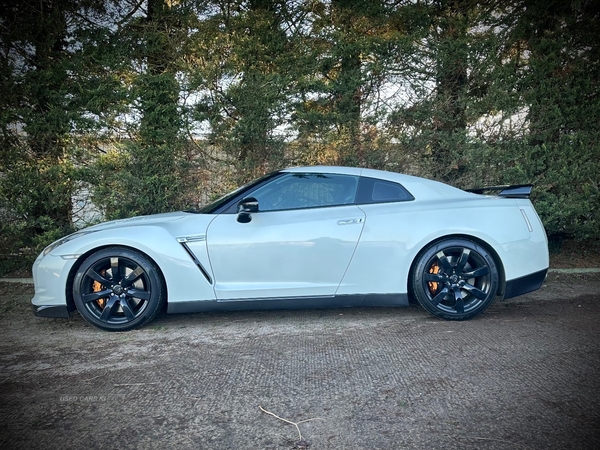 Nissan GT-R COUPE in Antrim