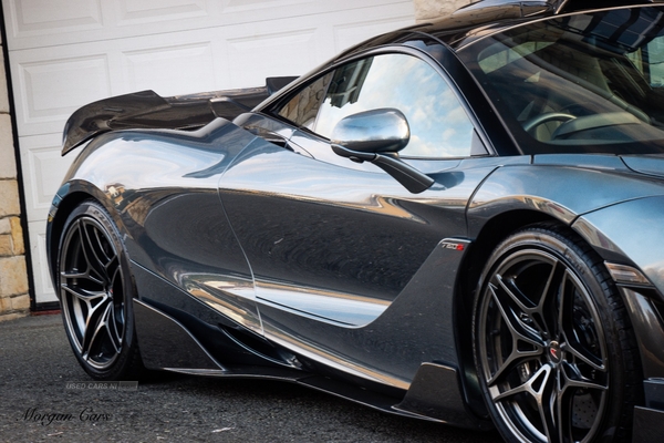 McLaren 720S 4.0 SSG COUPE in Down