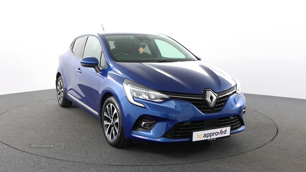 Renault Clio ICONIC TCE in Tyrone
