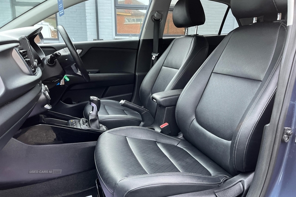 Kia Rio 1.4 CRDi 89 3 5dr, Reverse Camera & Parking Sensors, Sat Nav, Phone Projection, WIFI, Heated Seats & Steering Wheel, Multifunction Steering Wheel in Derry / Londonderry