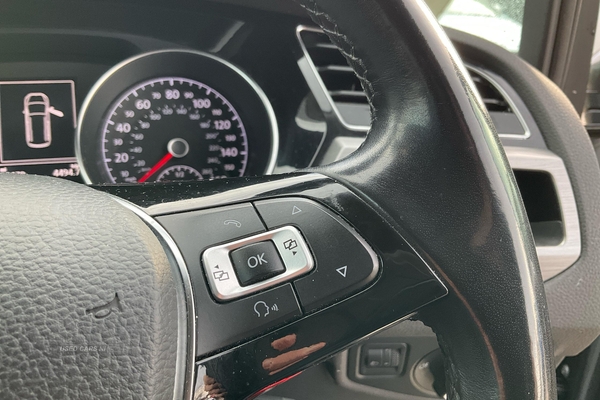 Volkswagen Touran 2.0 TDI SE 5dr- Front & Rear Parking Sensors, Bluetooth, Voice Control, Cruise Control, Speed Limiter, Electric Parking Brake, Start Stop in Antrim