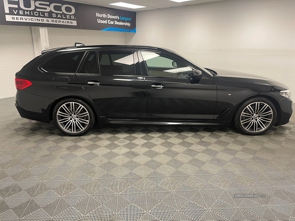 BMW 5 Series 2.0 520D XDRIVE M SPORT TOURING 5d 188 BHP Reverse Camera, Leather in Down