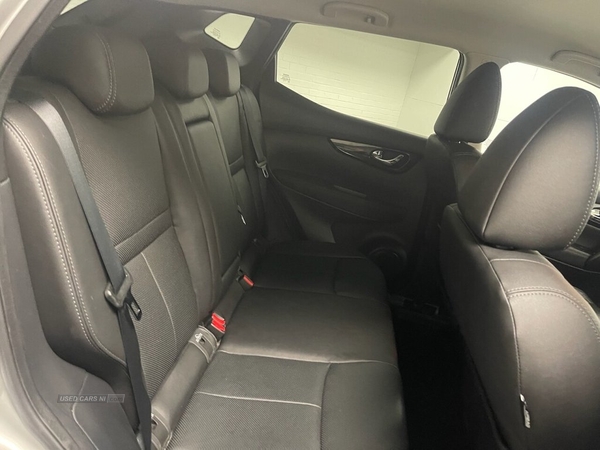 Nissan Qashqai 1.2 TEKNA DIG-T XTRONIC 5d 113 BHP Heated Leather Seats, Full SH in Down