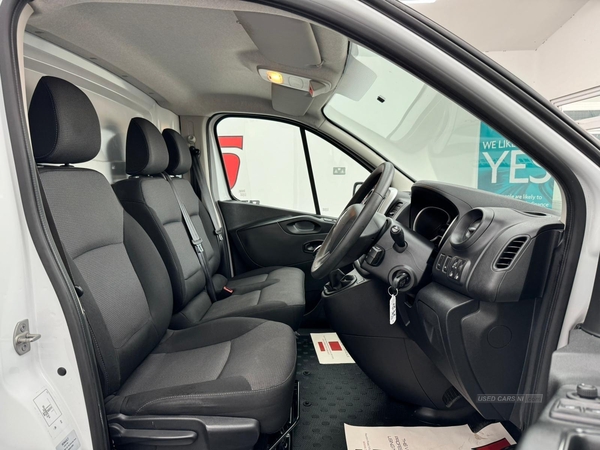 Renault Trafic 2.0 dCi ENERGY 30 Business LWB Standard Roof Euro 6 (s/s) 5dr in Tyrone