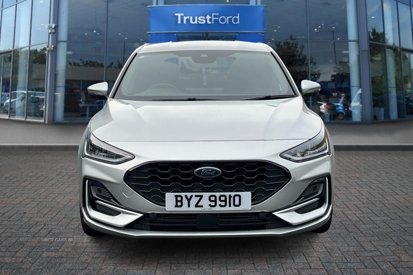 Ford Focus ST-LINE X with Heated Seats and Steering Wheel,Front and Rear Parking Sensors,Privacy Glass,Drivers side electric seat,Keyfree System,B&O sound system in Derry / Londonderry