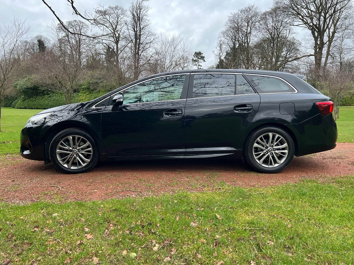 Toyota Avensis DIESEL TOURING SPORT in Antrim