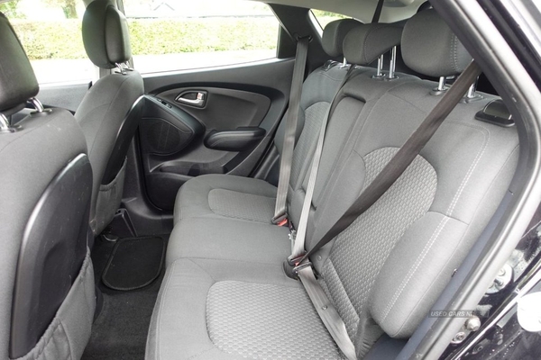 Hyundai ix35 1.7 STYLE CRDI 5d 114 BHP PARKING SENSORS / HEATED SEATS in Antrim