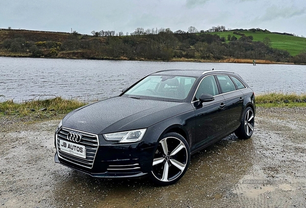 Audi A4 AVANT in Derry / Londonderry