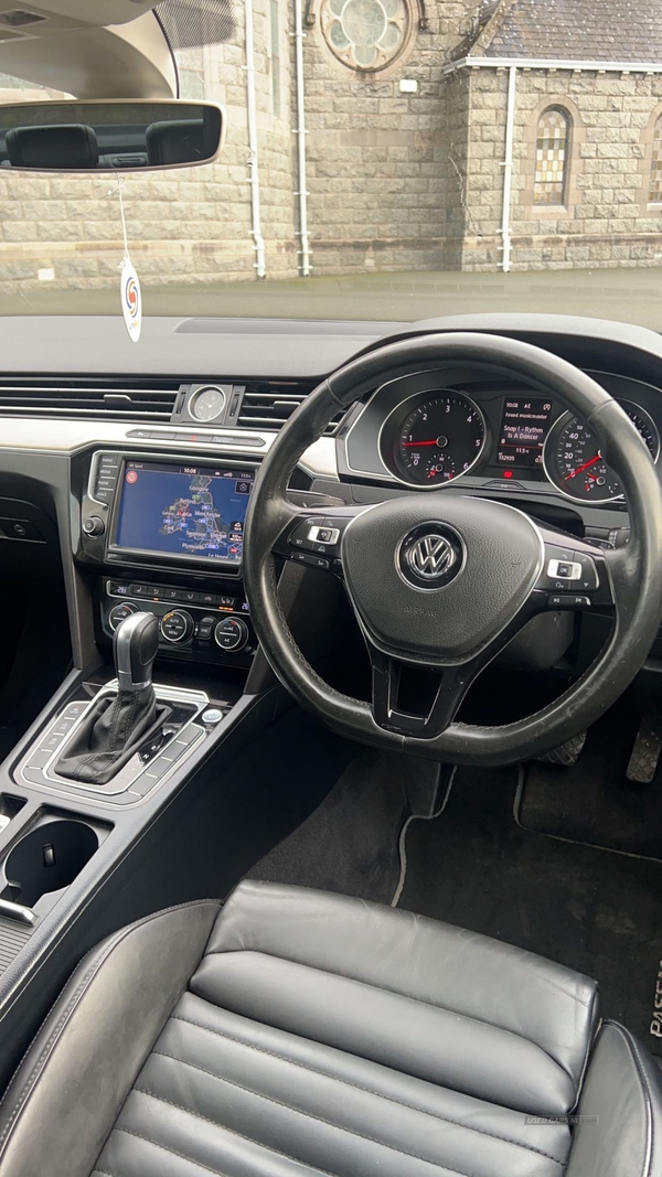Volkswagen Passat 2.0 TDI SCR 190 GT 4dr DSG in Down