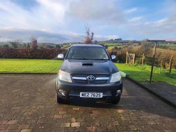 Toyota Hilux Invincible D/Cab Pick Up 3.0 D-4D 4WD Auto in Tyrone