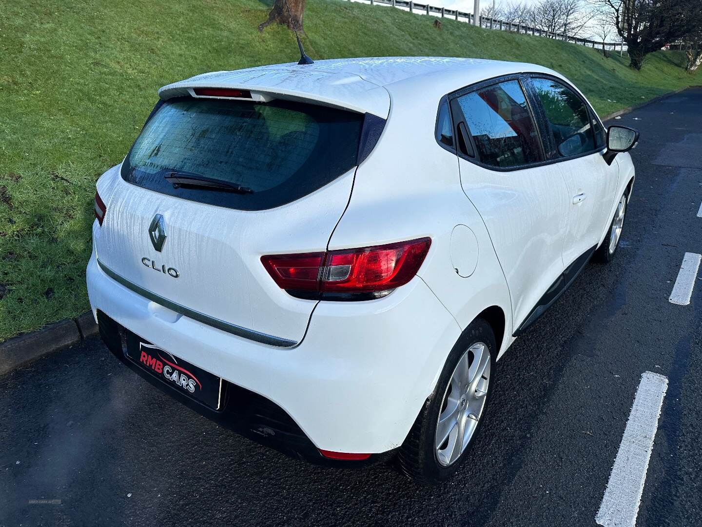 Renault Clio HATCHBACK in Down