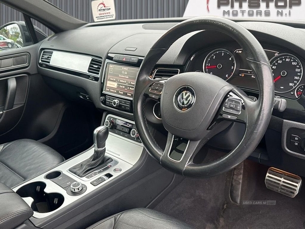 Volkswagen Touareg 3.0 V6 TDI R-Line 5dr Tip Auto in Antrim