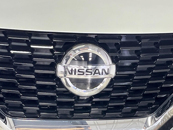 Nissan Qashqai 1.3 Dig-T Mh Acenta Premium 5Dr in Antrim